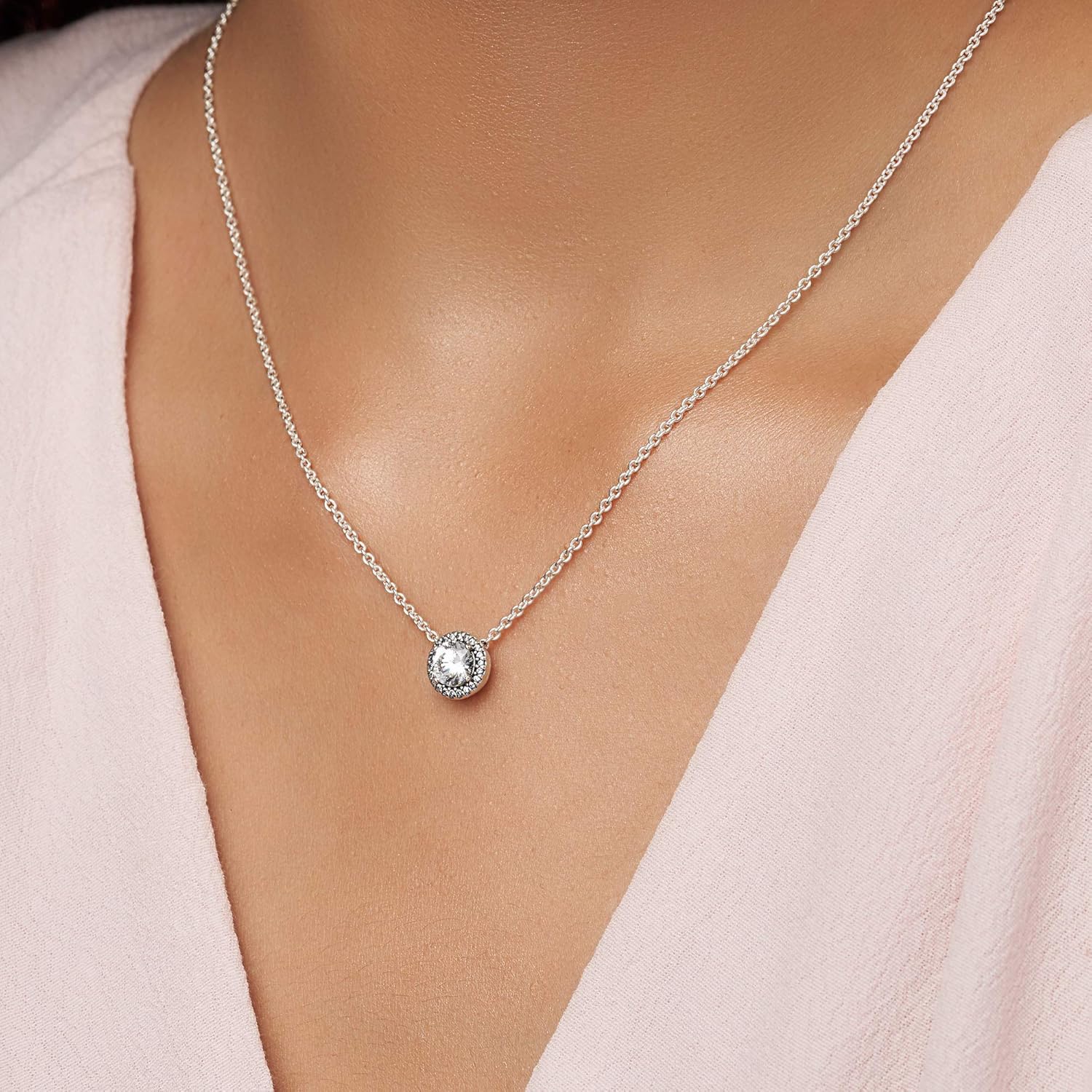 PANDORA Round Sparkle Halo Necklace - Adjustable Necklace with Lobster Clasp - Gift for Her - Sterling Silver & Cubic Zirconia - With Gift Box - 17.7"