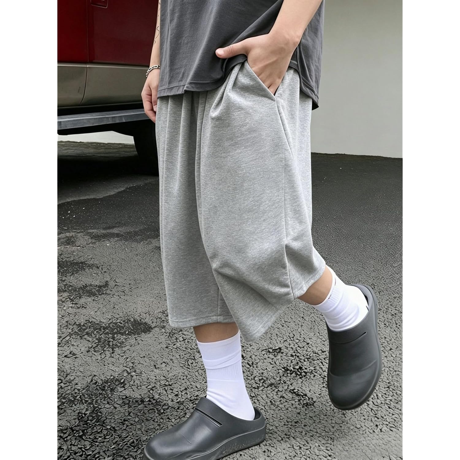 Verdusa Men'S Wide Leg Baggy Athletic Sweat Shorts Workout Basketball Bermuda Shorts With Pockets