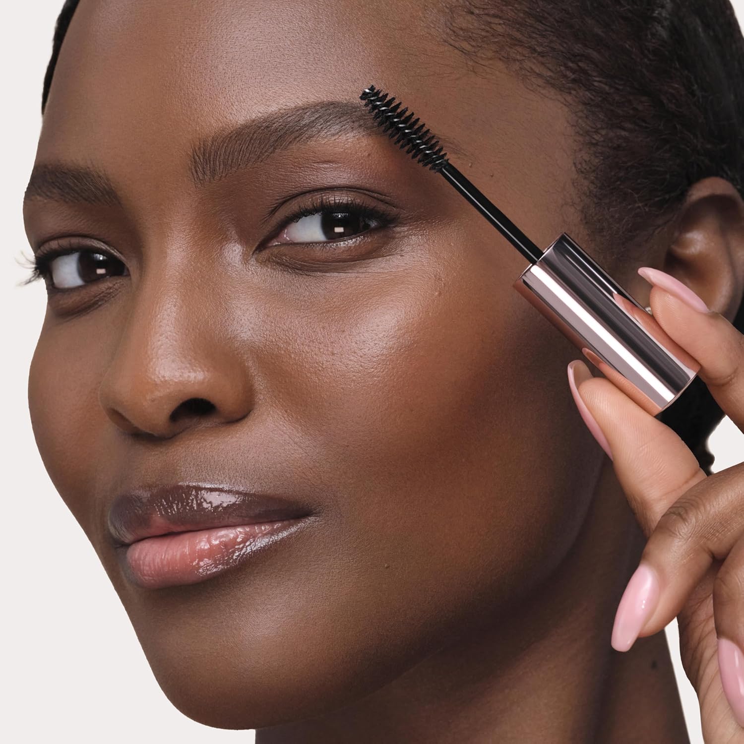 Anastasia Beverly Hills Clear Brow Gel - Lightweight Clear Eyebrow Setting Gel For Flexible Long-Lasting Hold, Controls And Sets Brows For A Clean, Polished, Natural Finish