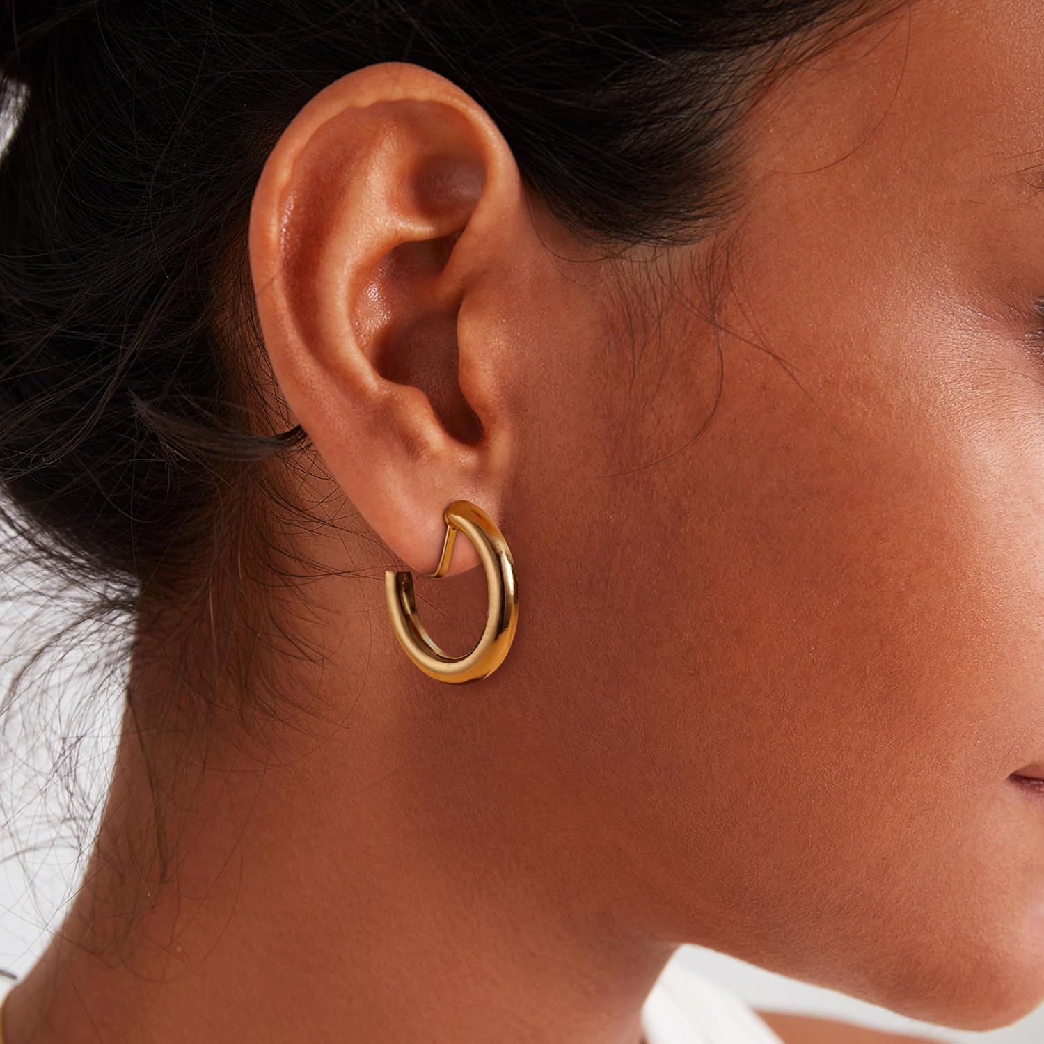 THUNARAZ 9 Pairs Clip on Earrings for Women 14K Gold Plated Chunky Hoop Clips Earring Trendy Clip on Hoop Earrings for Women Non-Pierced Fake Jewelry