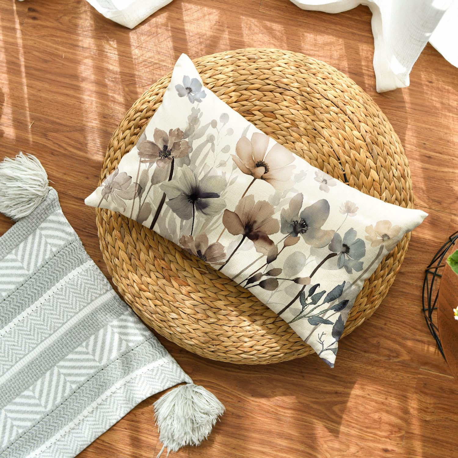 AVOIN colorlife Poppy Flowers Chinoiserie Spring Fall Throw Pillow Cover, 12 x 20 Inch Seasonal Leaves Cushion Case Decoration for Sofa Couch Farmhouse