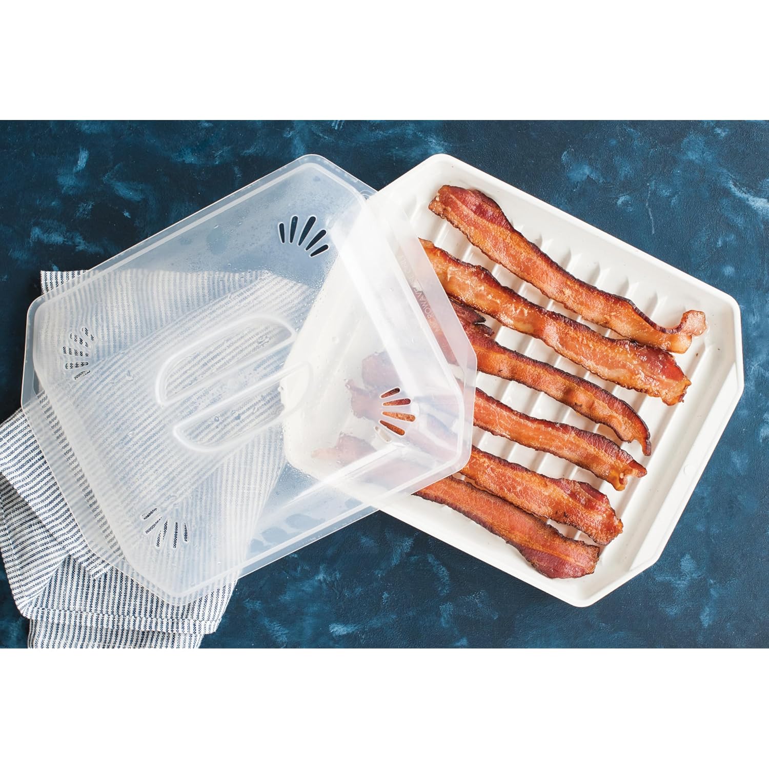 Nordic Ware Bacon Rack with Lid, 10.25x8x2 Inches