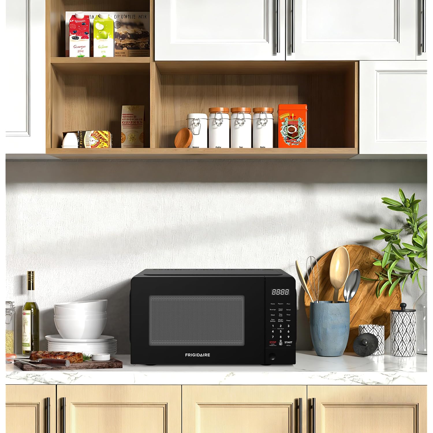 Frigidaire Emw733Blackamz 0.7 Cu. Ft. Microwave, Black