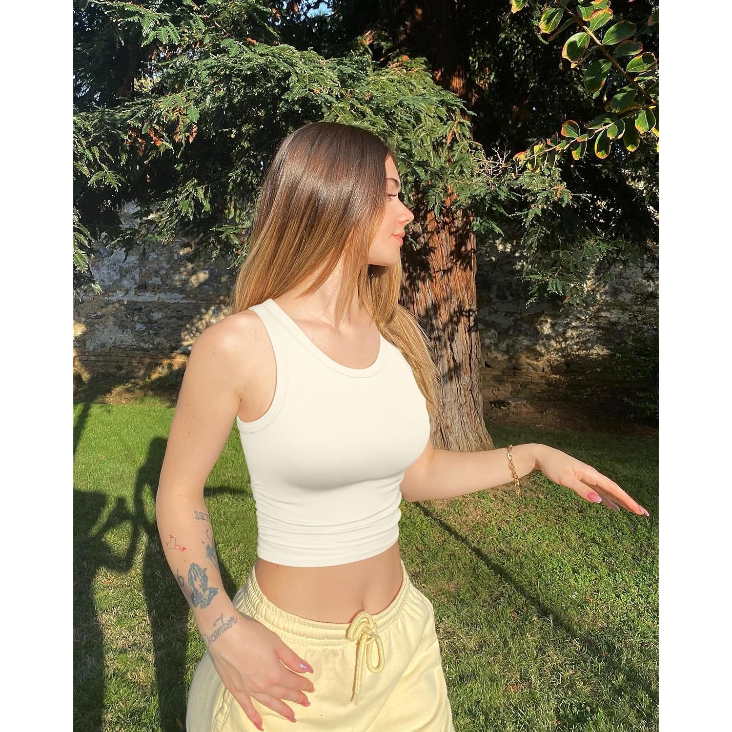 YIOIOIO Women's 2 Pieces Basic Seamless Tank Tops Sleeveless Crew Neck Workout Exercise Crop Camis