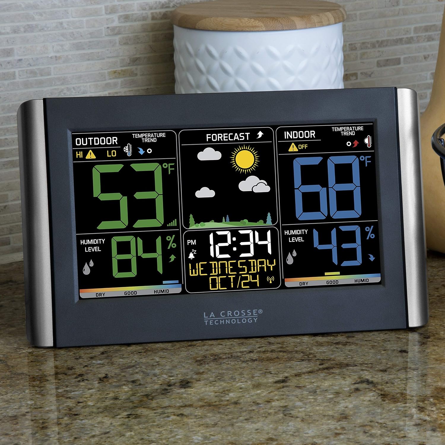 La Crosse Technology Weather Station With Customizable Alerts, Weather Forecast, Temperature, Dew Point, Humidity, Time, Heat Index, Large Display, Adjustable Brightness, Wireless, Black, C85845-Int