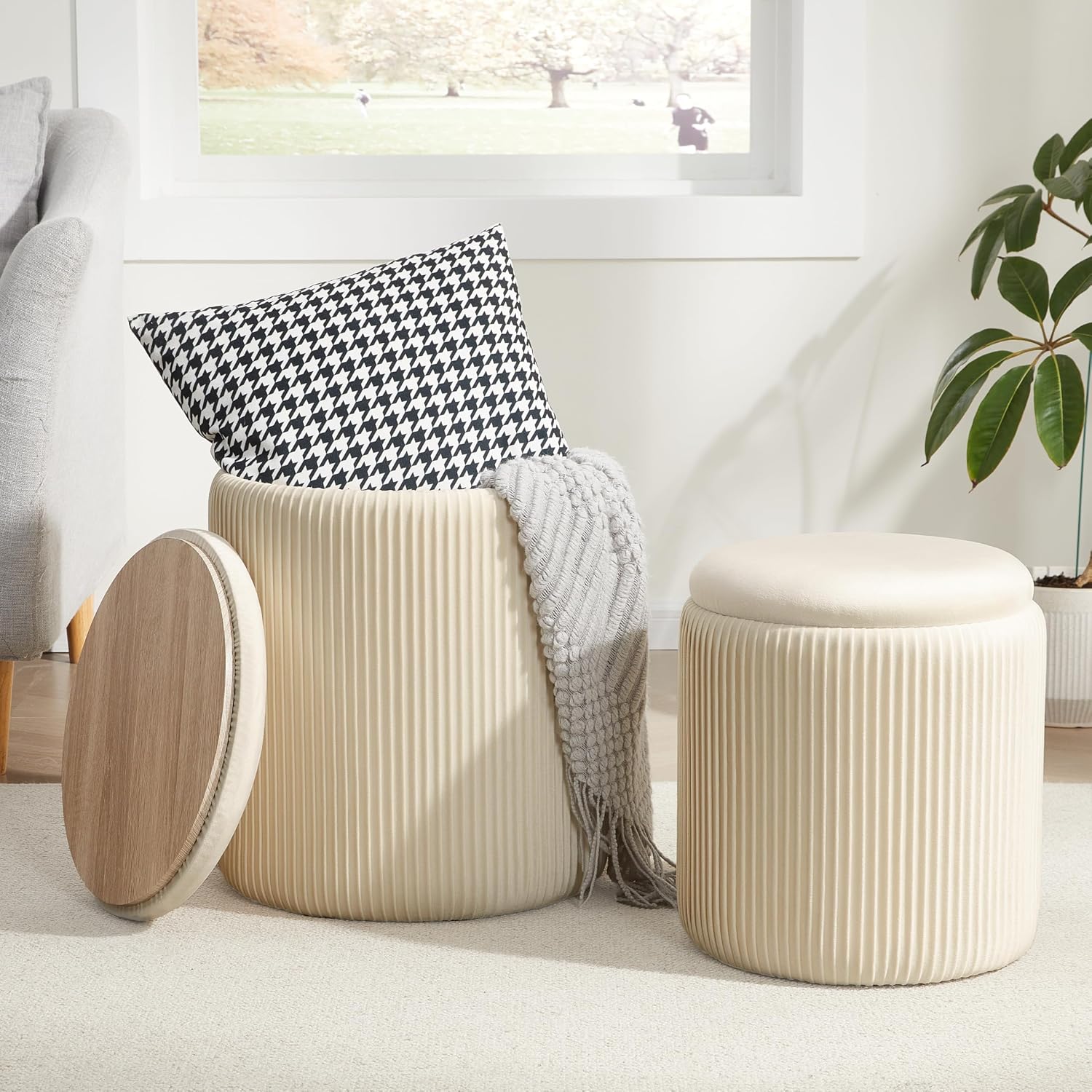 Round Ottoman With Storage Set Of 2,Vanity Stool With Storage For Bedroom, Ottoman Coffee Table,Small Velvet Foot Stool For Living Room, Beige