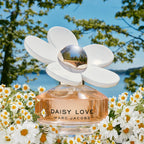 Marc Jacobs Daisy Love Eau de Toilette – Sweet Floral Women's Perfume – With Notes of Crystallized Cloudberries, Daisy Petals & Driftwoods