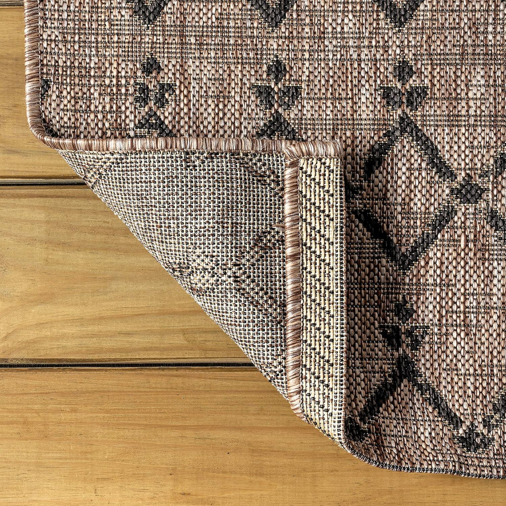 JONATHAN Y Moroccan Geometric Indoor Outdoor Area Rug 8X10 Natural/Black, Ourika Textured Weave for Backyard, Patio, Porch, Easy-Cleaning, High Traffic, Pet-Friendly, Non-Shedding (SMB108D-8)